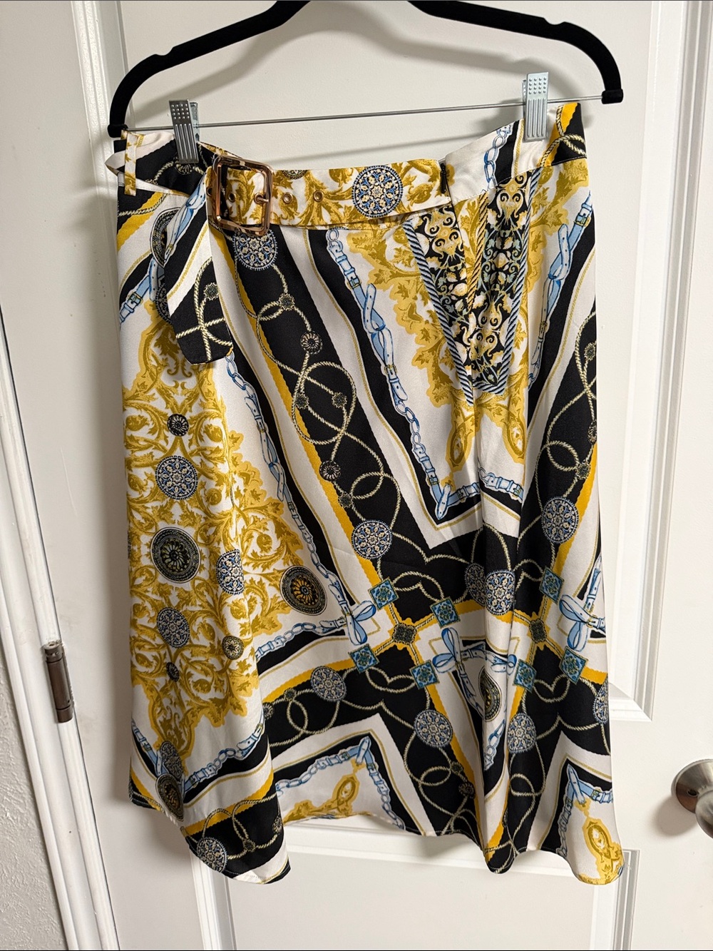 INC International Concepts Black, White & Gold Patterned A-Line Skirt